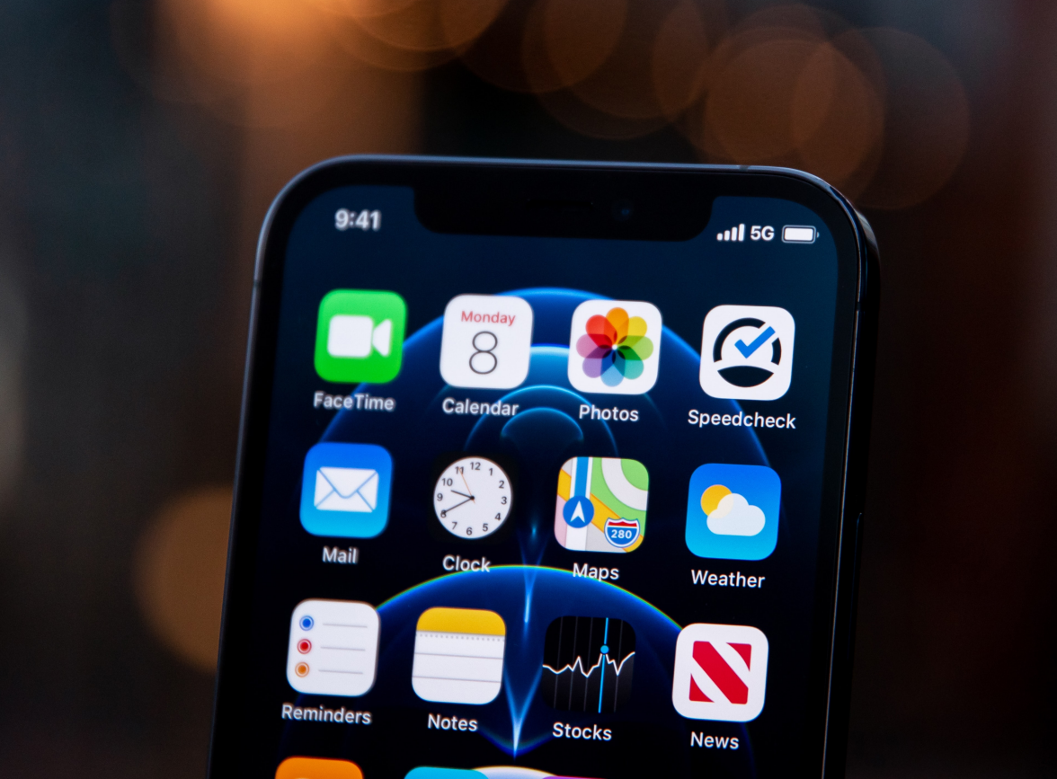 磐安苹果手机维修分享为什么 iPhone 12 在冬季会自动关机 